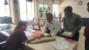 बालाघाट: सीएम हेल्पलाइन की लंबित शिकायतों पर कलेक्टर सख्त, समीक्षा बैठक में हुआ शिकायतों का निराकरण