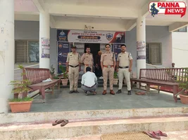 पन्ना: डॉक्टर बनकर ठगी करने वाला शातिर आरोपी गिरफ्तार, पुलिस ने बरामद किए जेवरात