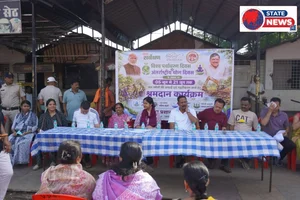 दलसागर तालाब में चला स्वच्छता अभियान, विधायक-कलेक्टर व एसपी ने किया श्रमदान