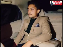 पन्ना में दर्दनाक सड़क हादसा: अज्ञात वाहन ने कार को मारी टक्कर, अजयगढ़ थाने के आरक्षक की मौत