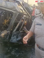 Jabalpur News: बरेला में रेत से भरे डंपर ने स्कॉर्पियो को मारी टक्कर, वाहन सवार युवक जिंदा जले