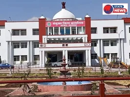 सीएम हेल्पलाइन में लापरवाही पर कलेक्टर का सख्त एक्शन, अधिकारियों को दी अनुशासनात्मक कार्रवाई की चेतावनी
