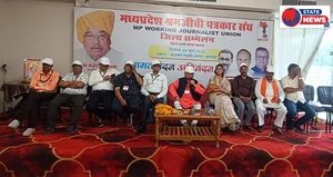 पत्रकार अपना आचरण सुधारें ताकि  सम्मान  वापिस लौट सकें: शलभ भदौरिया