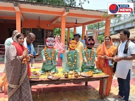 देव पूर्णिमा पर निकली शोभायात्रा 