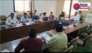 कलेक्टर ऋतुराज सिंह ने सीएम हेल्पलाइन में लापरवाही पर डीएसओ श्री दिनेश अहिरवार को जारी किया निलंबन नोटिस: 3 दिन में मांगी लंबित शिकायतों की 