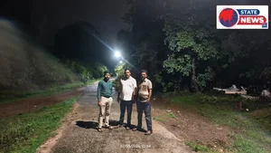 अब अंधेरे का डर खत्म: चंद्रभागा से मोक्ष धाम तक जगमगाया मार्ग, आधी रात में भी आसान हुआ आवागमन