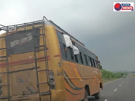 NH-44 पर दौड़ रही मौत: टूटी खिड़कियों पर बोरी टांगकर दौड़ रही...