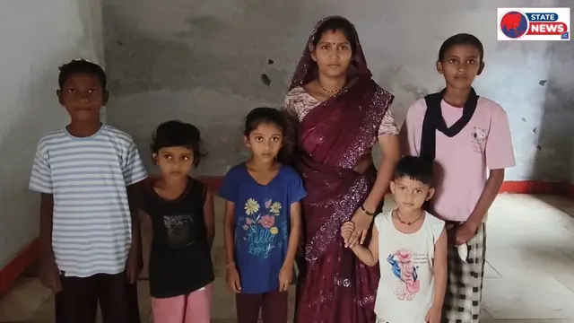 नवीन माध्यमिक शाला बोरसल की स्कूल की छत से टपक रहा है,...