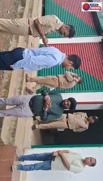 घुघरी शराब दुकान में प्रशासन की दबिश