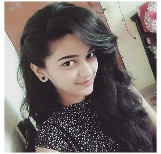 Anaya Khan Profile Picture