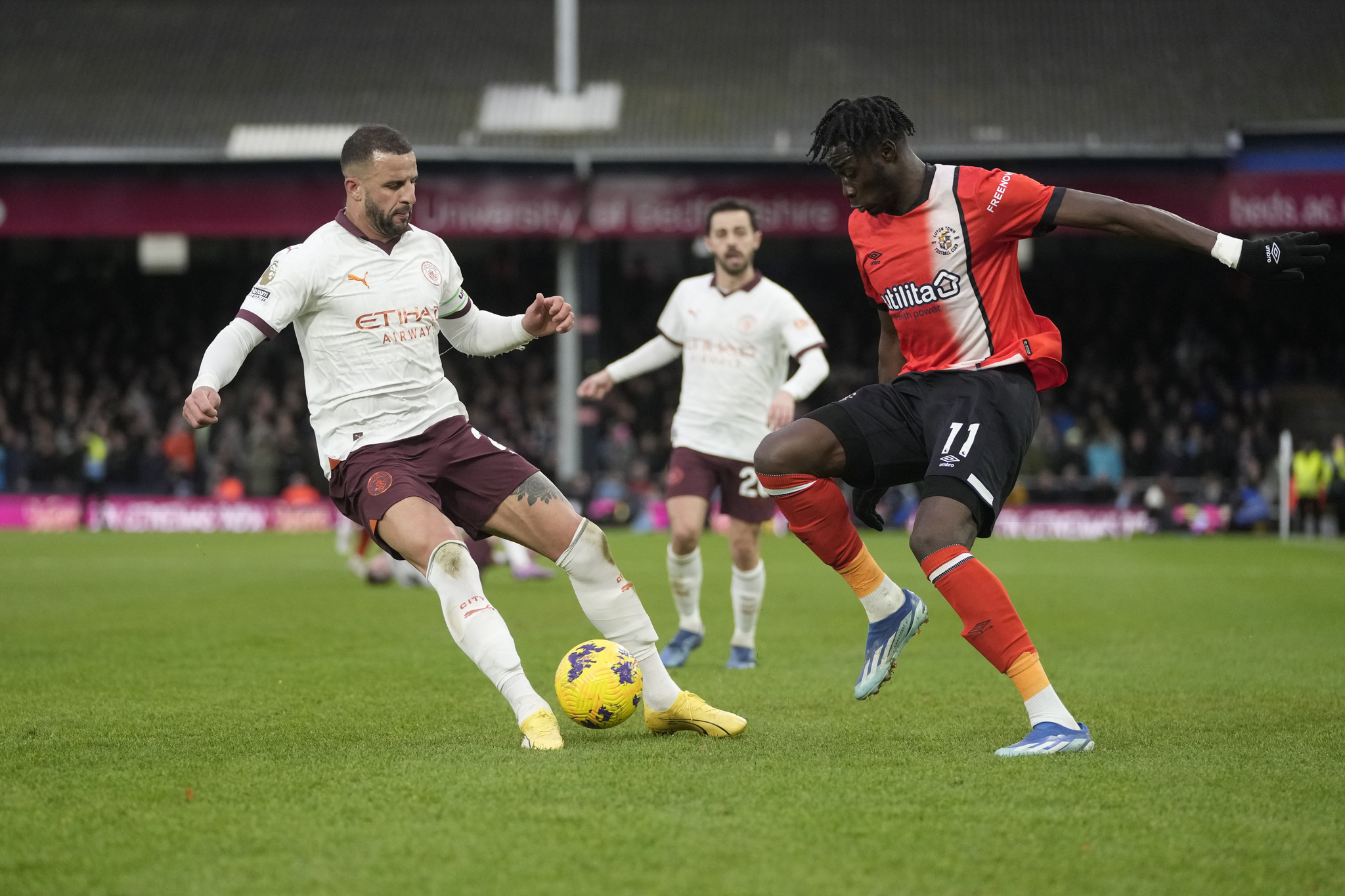 Soi kèo Luton vs Man City lúc 3h00 ngày 28/2/2024