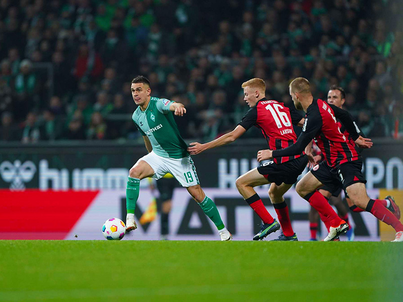 Soi kèo Frankfurt vs Bremen lúc 1h30 ngày 6/4/2024