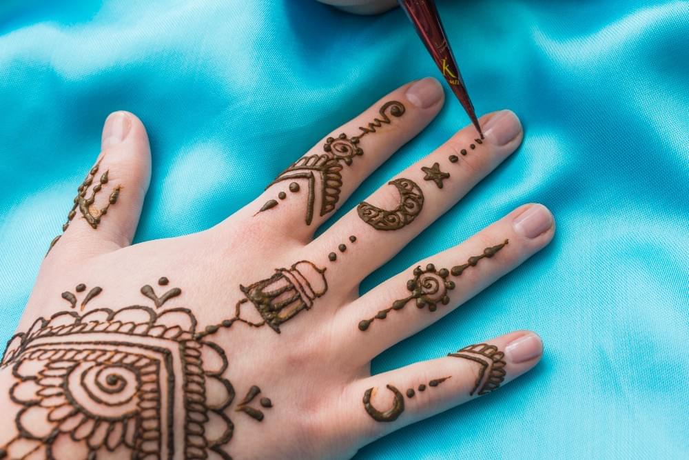 Is it safe to get a henna tattoo? - Tattoos