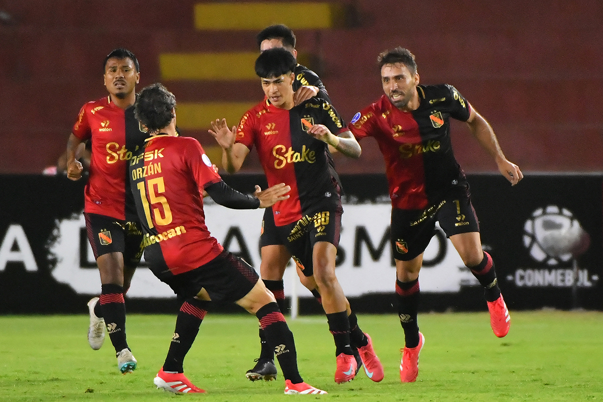 Soi kèo Vasco da Gama vs Melgar lúc 5h00 ngày 28/5/2025