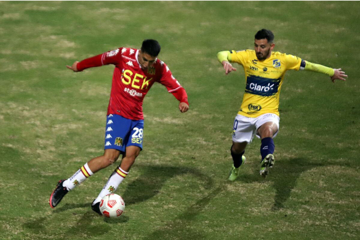 Soi kèo Union Espanola vs Everton lúc 2h00 ngày 20/5/2025