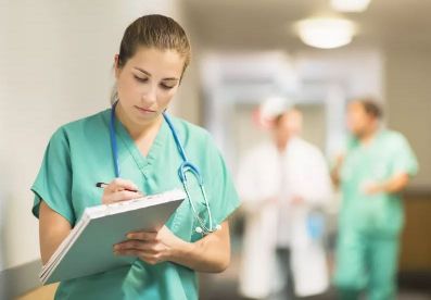 how do I become a medical assistant in USA