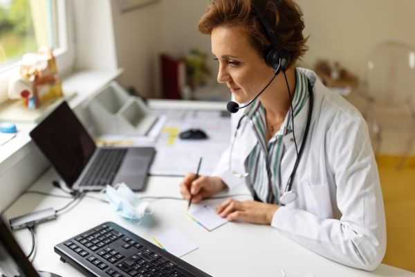 healthcare virtual assistant