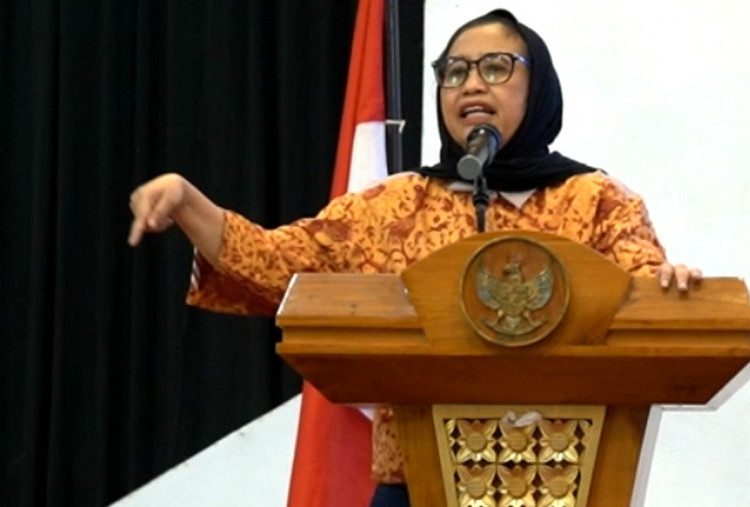 Dilema Nanik Deyang dan Rasa Takut Terhadap Dokter Indonesia