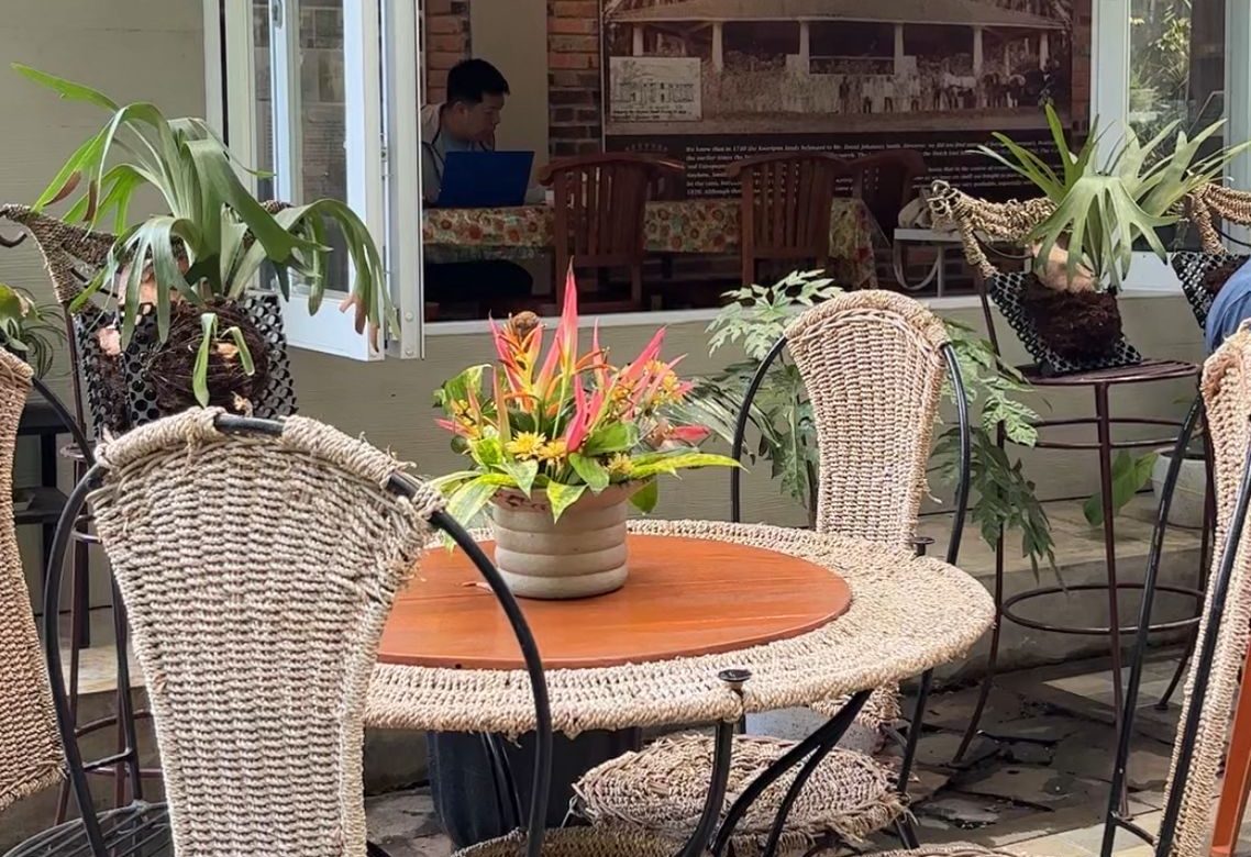 Rasa Rumah yang Nyaman, Roemah Koefi Kahuripan Jadi Tempat Nongkrong Favorit Anak Muda Bogor