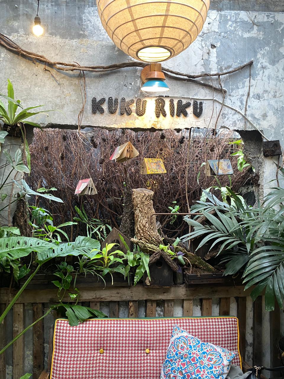 Cafe Kukuriku, Ruang Nongkrong dengan Nuansa Bersih dan Cozy yang Bikin Betah