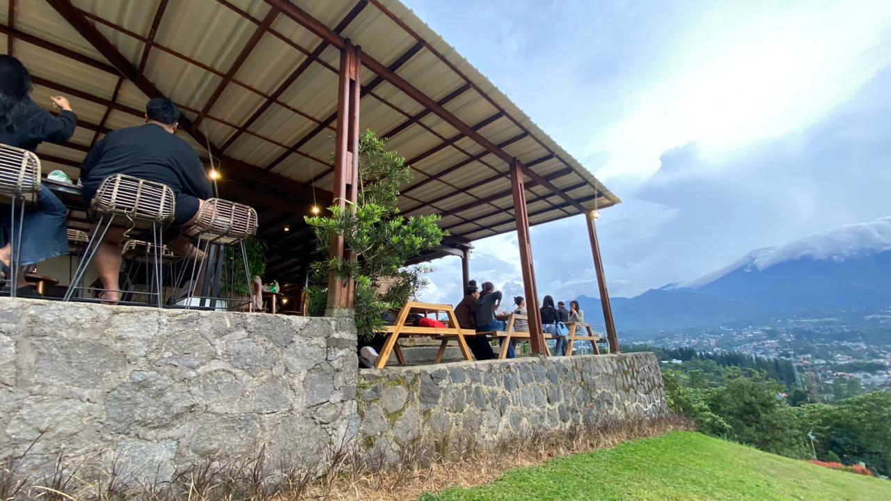 Kenapa Orang Bisa Duduk Lama di Humaira Coffee Cafe Puncak Tanpa Bosan? Berikut Ini Jawabannya