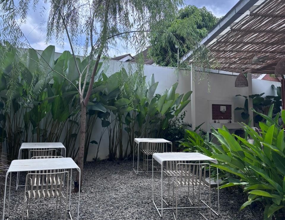 Mengapa Warung Hagia Bogor Jadi Cafe Viral di Bogor? Cerita, Rasa, dan Orang-Orangnya