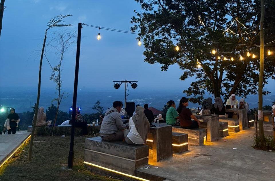 Cafe Atas Langit Bogor, Tempat Healing Paling Tenang Tanpa Harus Keluar Kota