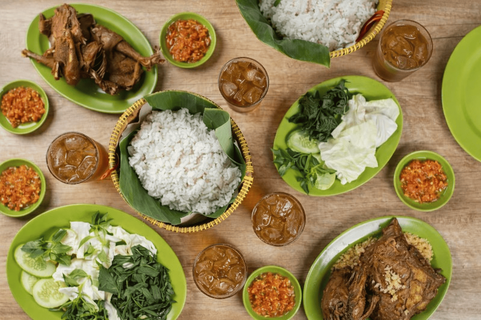 Bebek Slamet Semeru Bogor: Warung Sederhana dengan Rasa Pedas yang Bikin Ketagihan