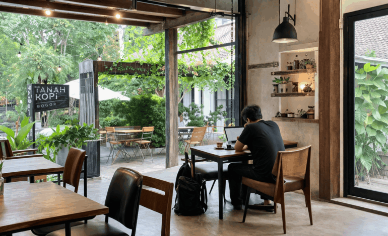Bingung Cari Cafe Bogor yang Sepi untuk Meeting? Ini Solusi Nyaman dan Kondusif
