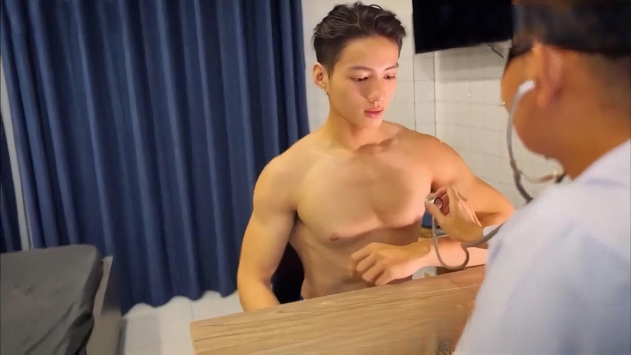  Đức Vương và bác sĩ dê