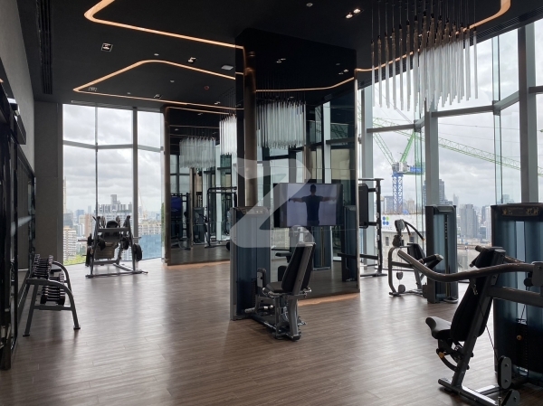 facilities ฟิตเนสโซน Weight Training