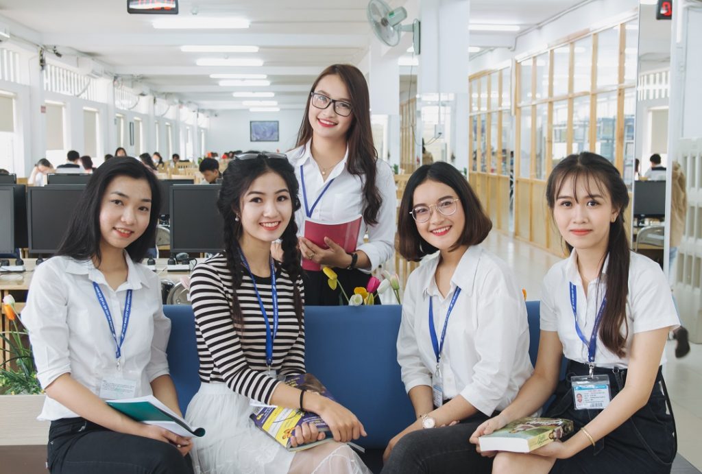 Tuyển sinh học văn bằng 2 tiếng Anh ở TPHCM 2021 - EduLife