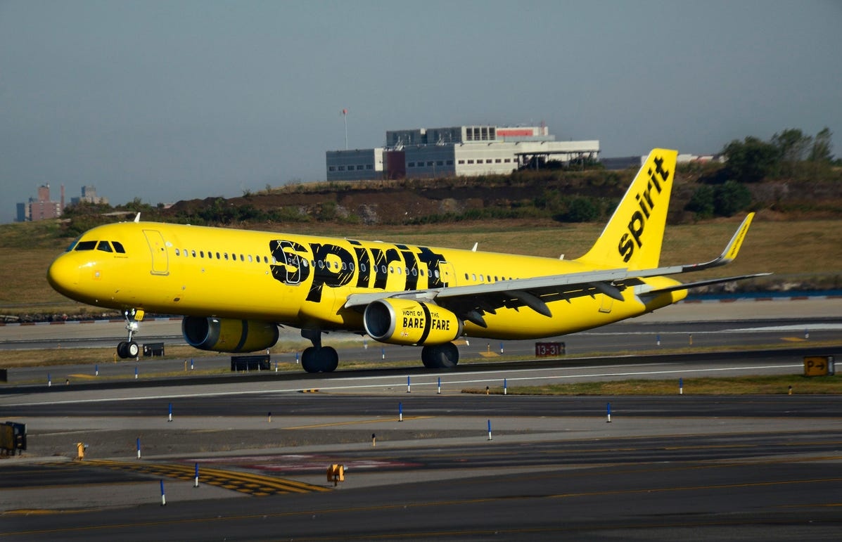 What are the Top 6 Things that You Must Bring on your Summer Vacations in 2022 | Spirit Airline Booking And Reservation