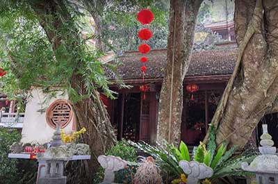 Đền Cấm Tuyên Quang và câu chuyện trăn thiêng đền Cấm