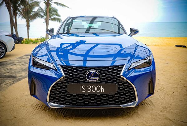 Thông Tin Xe Lexus IS300: Bảng Giá Lăn Bánh Và Đánh Giá Xe 2022