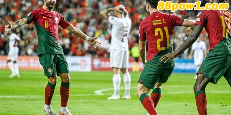 Kèo cược tổng thời gian ghi bàn là gì? Bật mí cách soi kèo đúng chuẩn