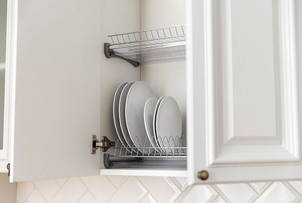 How to Choose the Right Materials and Finishes for Your Kitchen Cabinets
