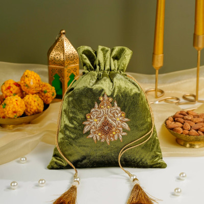 Saba Velvet Potli Profile Picture