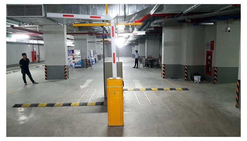 REDDOOR: Chuyên Gia Cổng Tự Động - Hướng Dẫn Kỹ Thuật & Đánh Giá Sản Phẩm