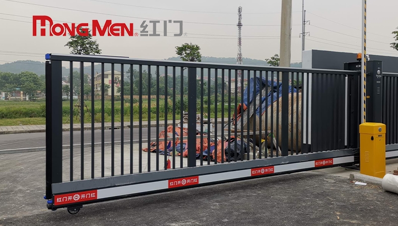 Cổng treo tự động cho khu vực gió mạnh – giải pháp kỹ thuật cần áp dụng ngay