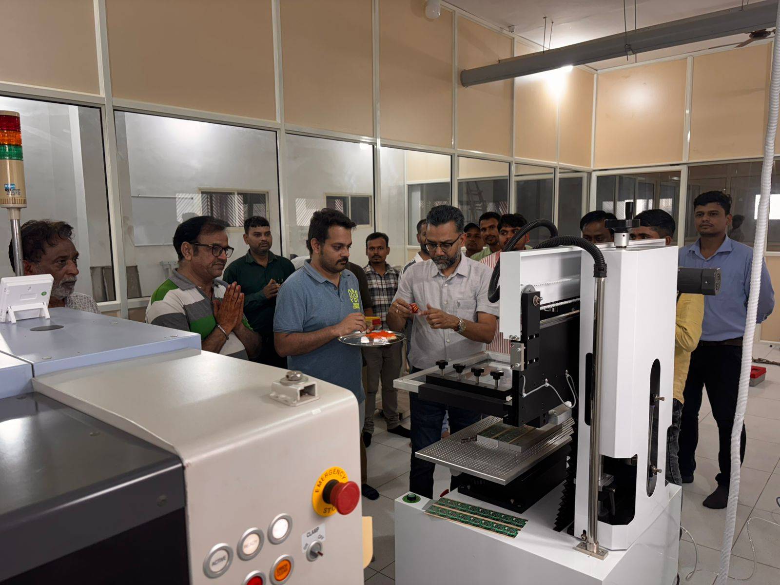 Clixroute Industries delivers precision custom plastic injection molding solutions for global industries. Request a free quote today.