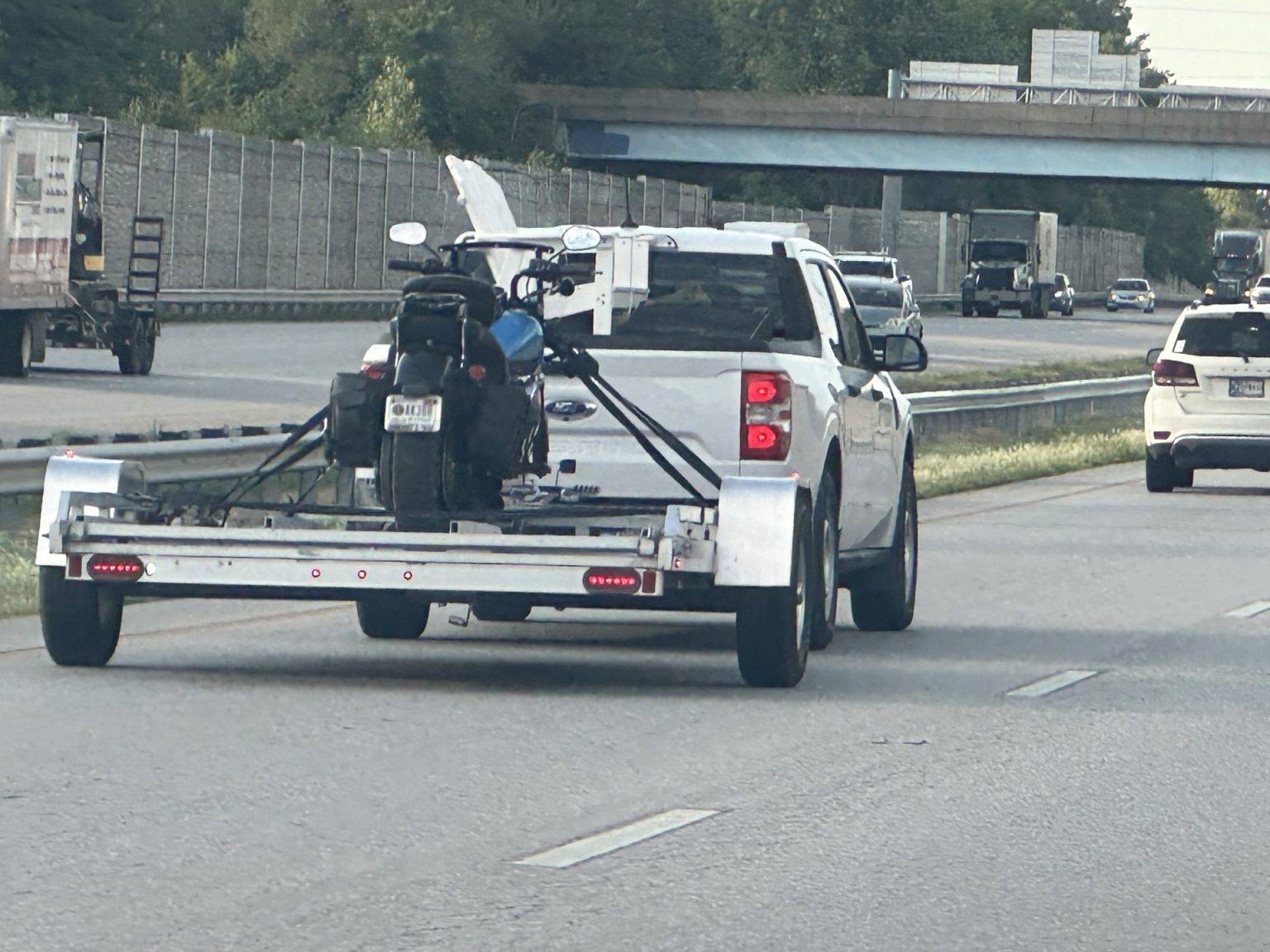 Navigating Premium Auto Shipping: The Value of Enclosed Carriers and Motorcycle Logistics – BKK Transport