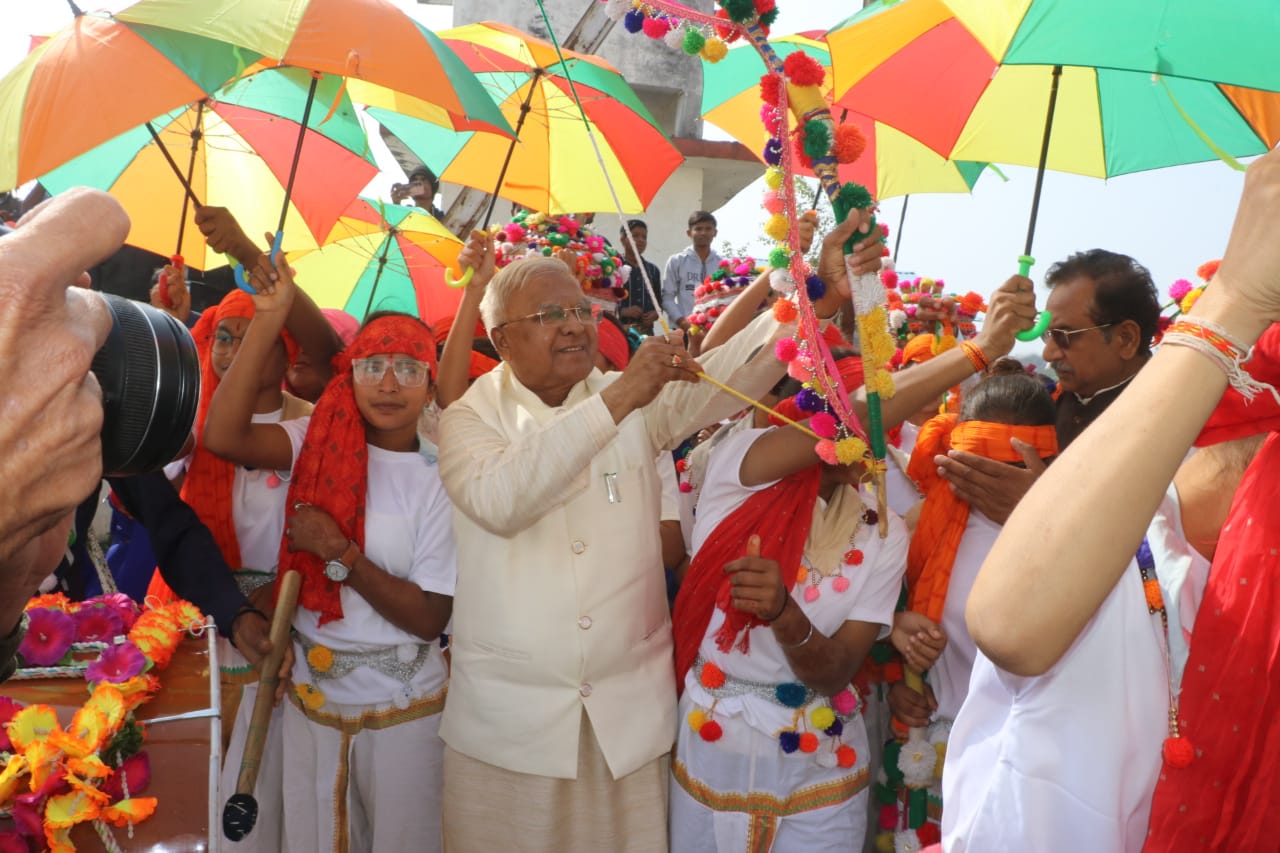 मंत्री डॉ कुँवर विजय शाह ने राज्यपाल का किया स्वागत