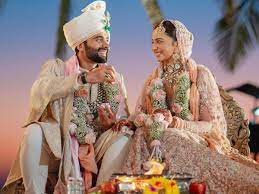 रकुल प्रीत ने जैकी भगनानी से की है परियों वाली शादी, नई फोटोज में दुल्हन ने शरमाते हुए दिखाया स्पेशल कलीरा
