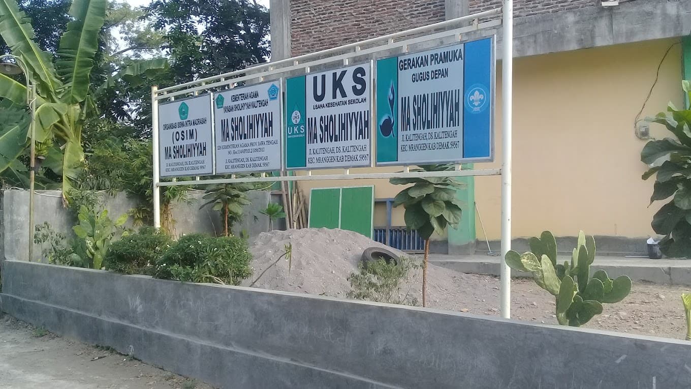 Kunjungan Persahabatan dan Penawaran Kolaborasi Konten: PMB & Toploker.com Hadir di MA Sholihiyyah Mranggen