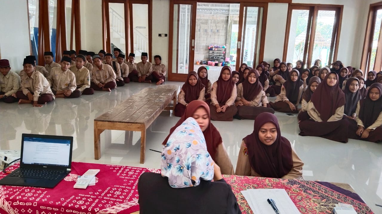 Univ. STEKOM dan Toploker.com Gelar Sosialisasi di Ponpes Nurul Qur'An Boyolali
