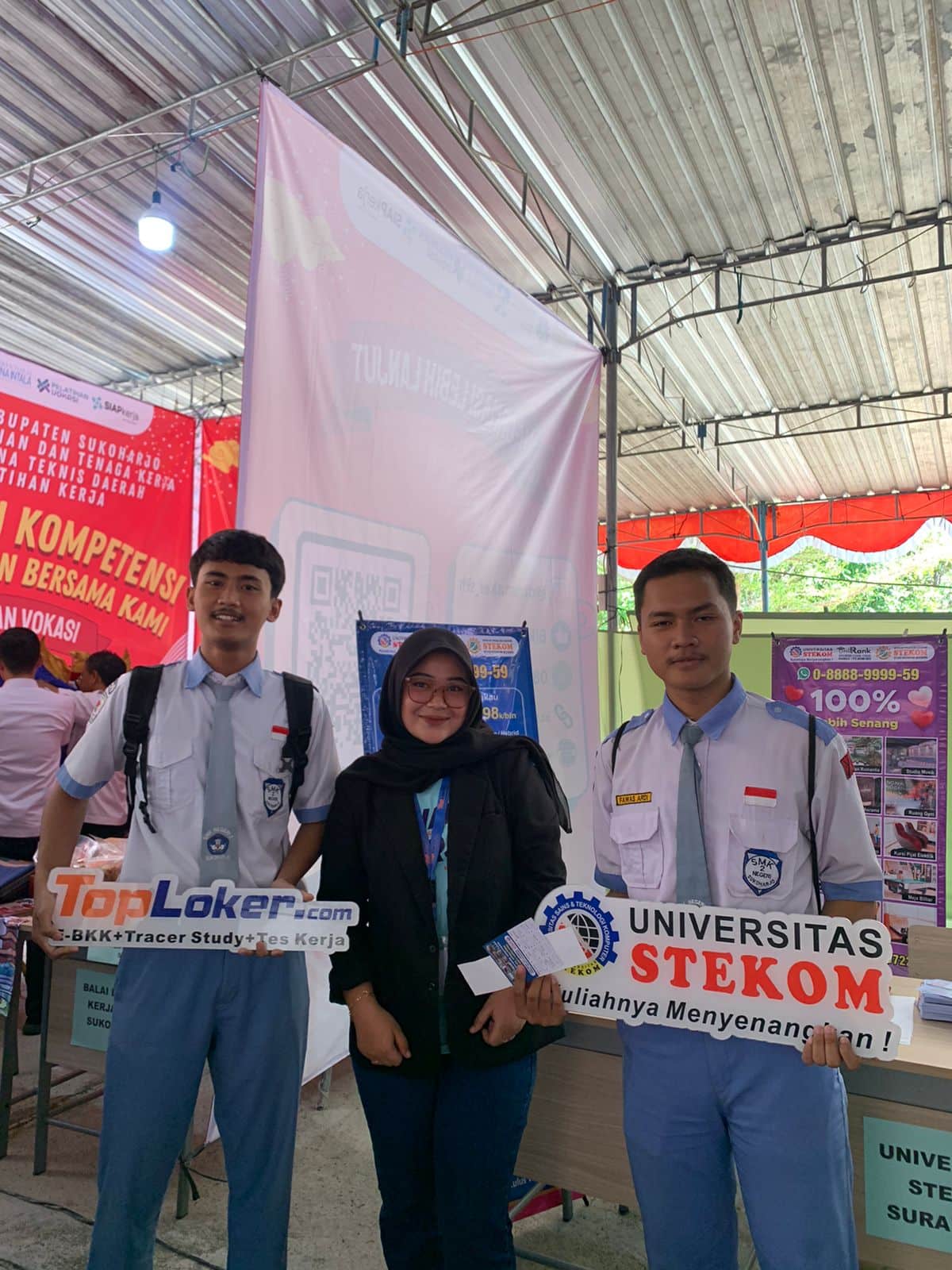 Kemeriahan Job Fair dan Edu Fair TopLoker.com di SMKN 5 Sukoharjo: Peluang Karier dan Pendidikan Menanti!