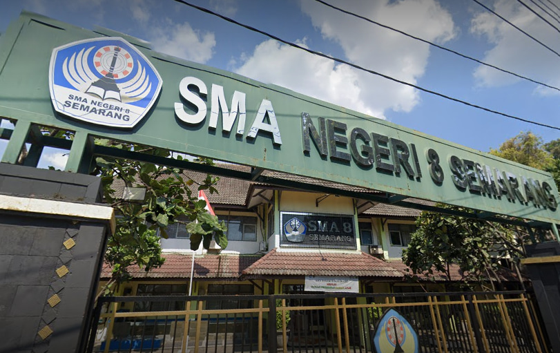 Pelaksanaan Edu Fair TopLoker.com & Perayaan HUT SMAN 8 Semarang: Sukses Kolaborasi Pendidikan dan Peningkatan Karier Siswa
