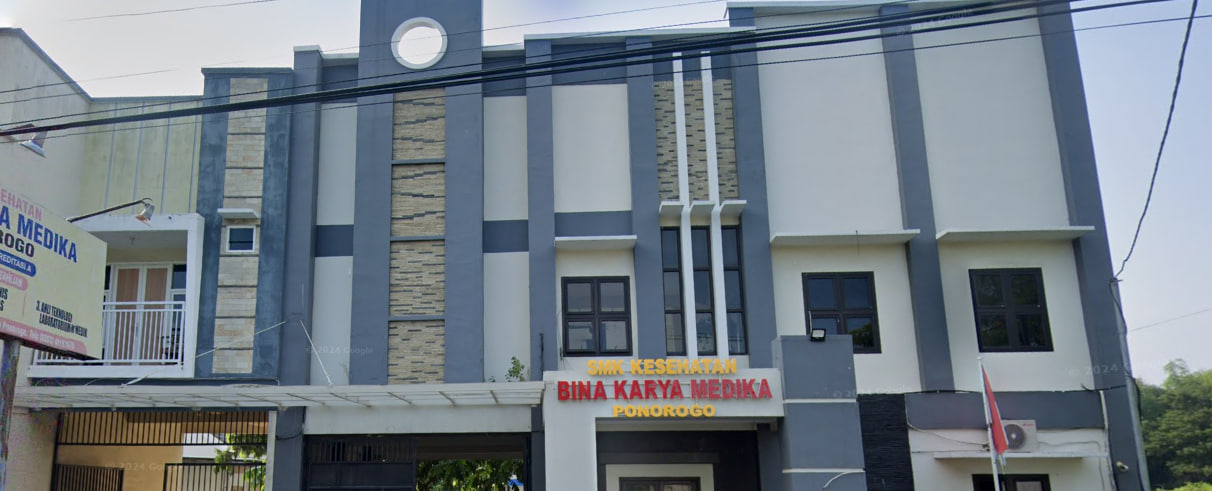 TopLoker.com dan Universitas STEKOM Berkolaborasi dalam Job Fair SMK Kesehatan BKM Ponorogo