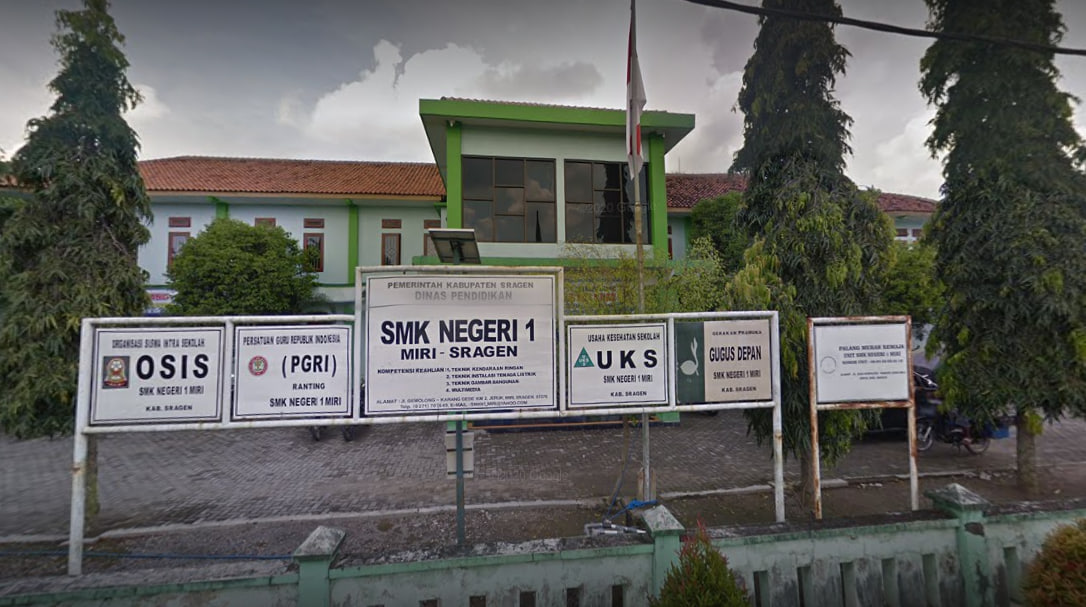 Toploker.com dan Universitas STEKOM Berpartisipasi dalam Job Fair di SMK N 1 Miri Sragen, Buka Peluang Karier dan Pendidikan